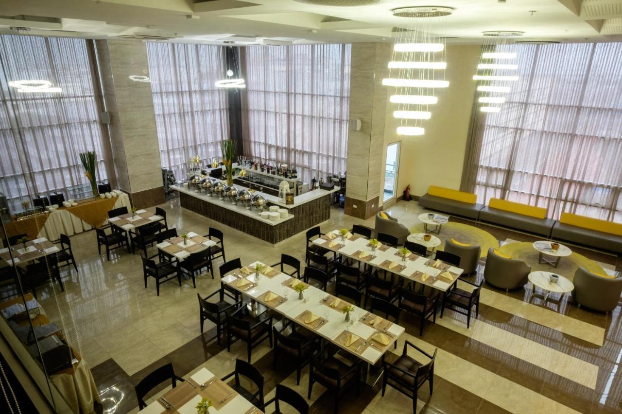 One Central Hotel & Suites Cebu Dış mekan fotoğraf